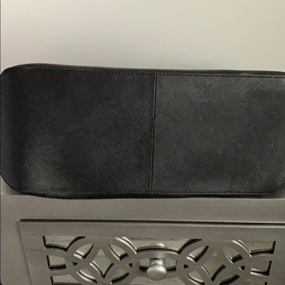 🌟HP🎉Henri Bendel bag🌟 - Picture 6 of 9